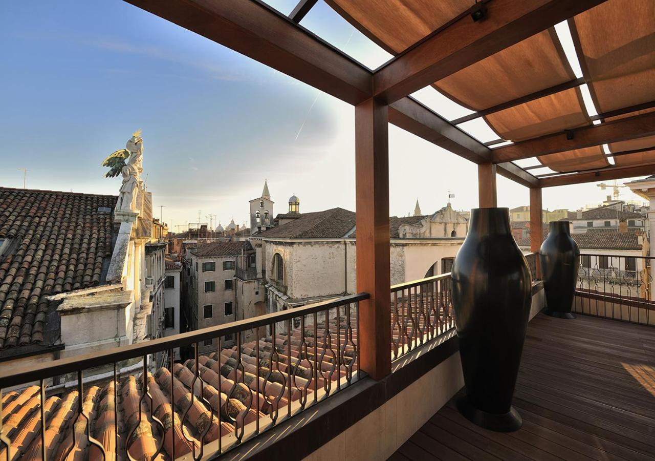 ホテル アル テアトロ パレス ヴェネツィア エクステリア 写真
